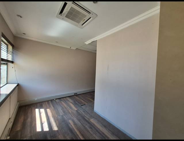 931M² OFFICE TO LET IN SANDTON CENTRAL